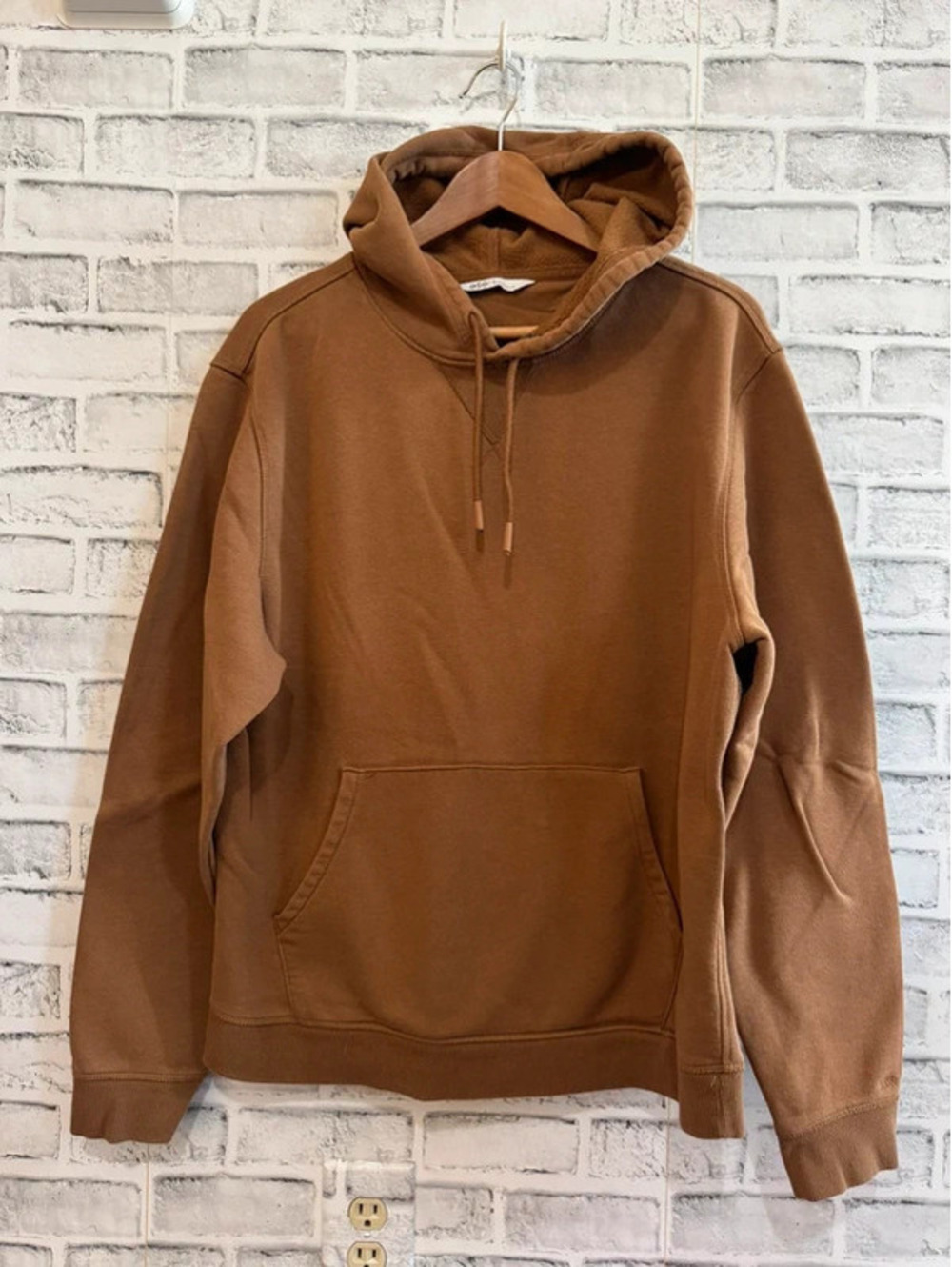 Men’s DSG brown classic pullover hoodie sweatshirt Large